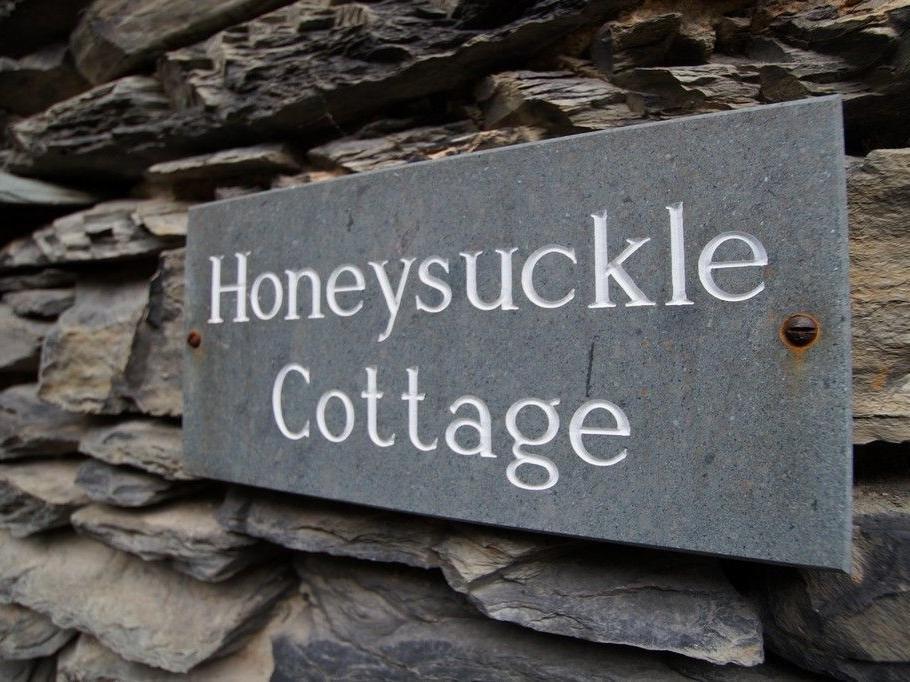 Honeysuckle Cottage, Craig Walk Bowness-on-Windermere Exterior photo